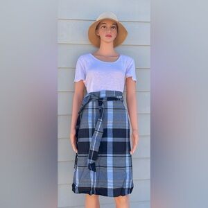 Beautiful Ann Taylor skirt, and WT, size 12. Blue Madras fabric, tie waist.
